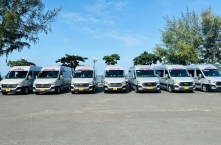 Xe Ngọc Tuyết đi bệnh viện